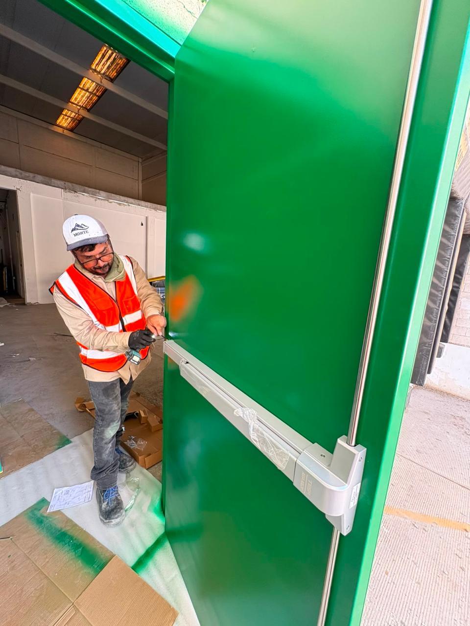 Puertas de emergencia — G. Monte Industrial Solutions
